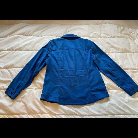 Norm Thompson Womens Blue Denim Jean Jacket Sz Med - Picture 6 of 9